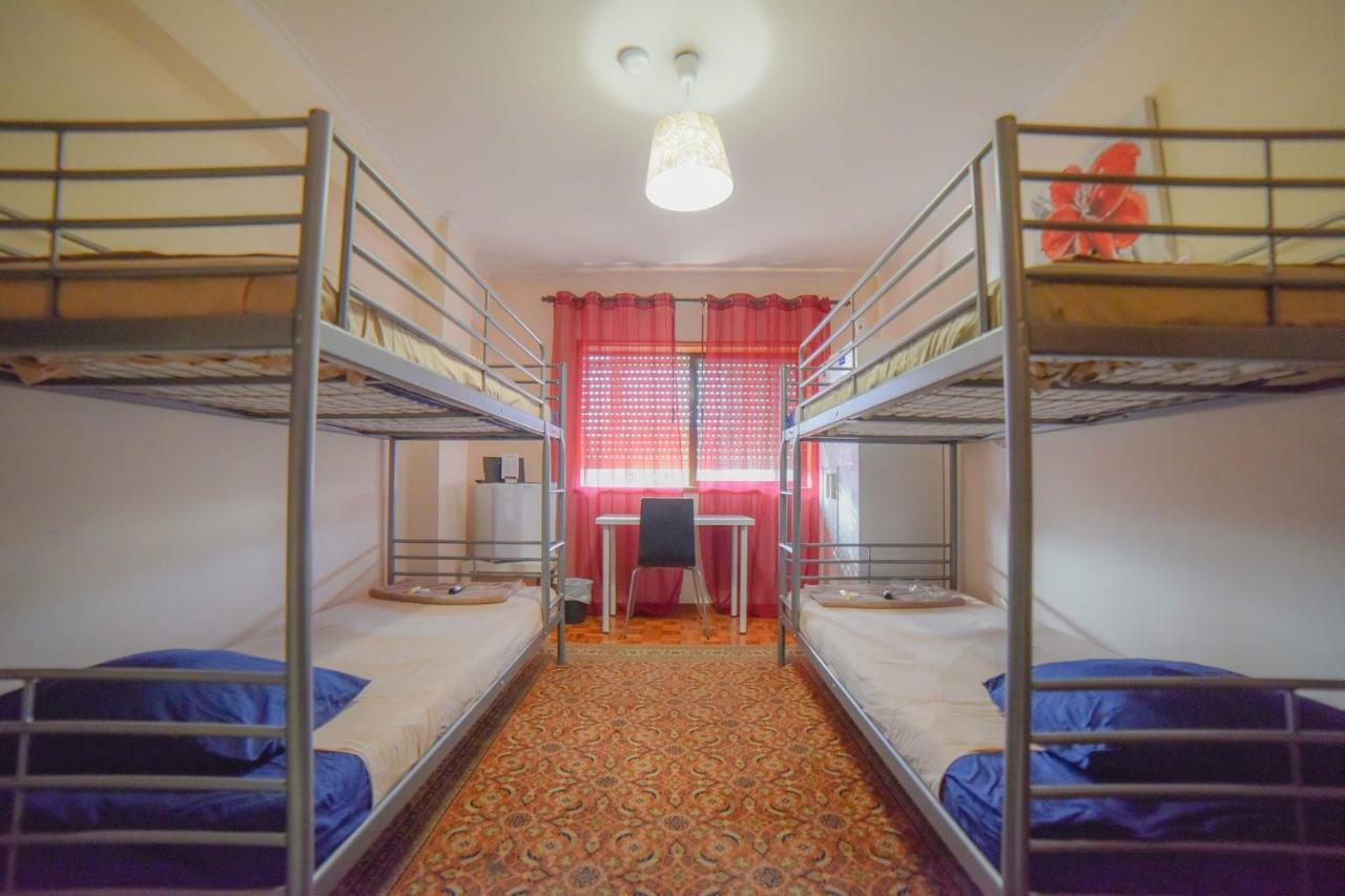Quarto Com 4 Camas Porto Exterior photo